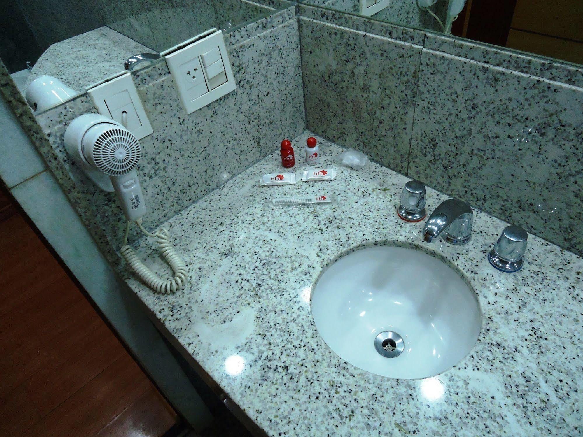 Motel Sunny (Adults Only) Belo Horizonte Buitenkant foto