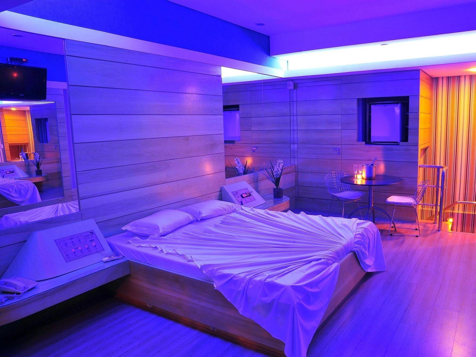 Motel Sunny (Adults Only) Belo Horizonte Buitenkant foto