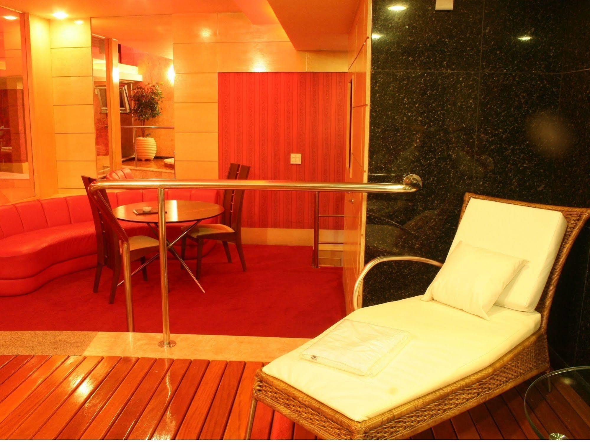Motel Sunny (Adults Only) Belo Horizonte Buitenkant foto